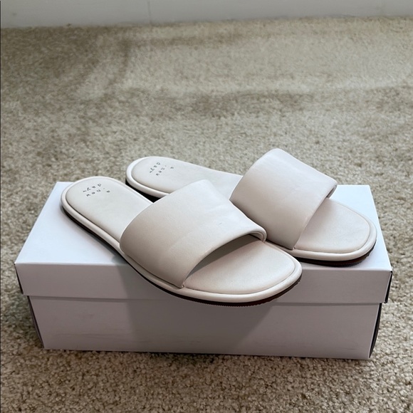 a new day Women's Light Beige Slide Sandals - Picture 1 of 3